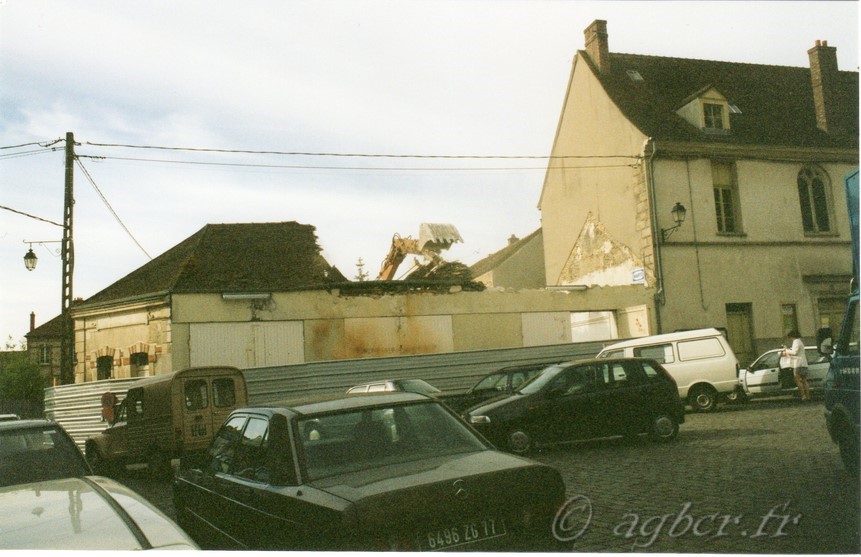 Démolition de la caserne des pompiers