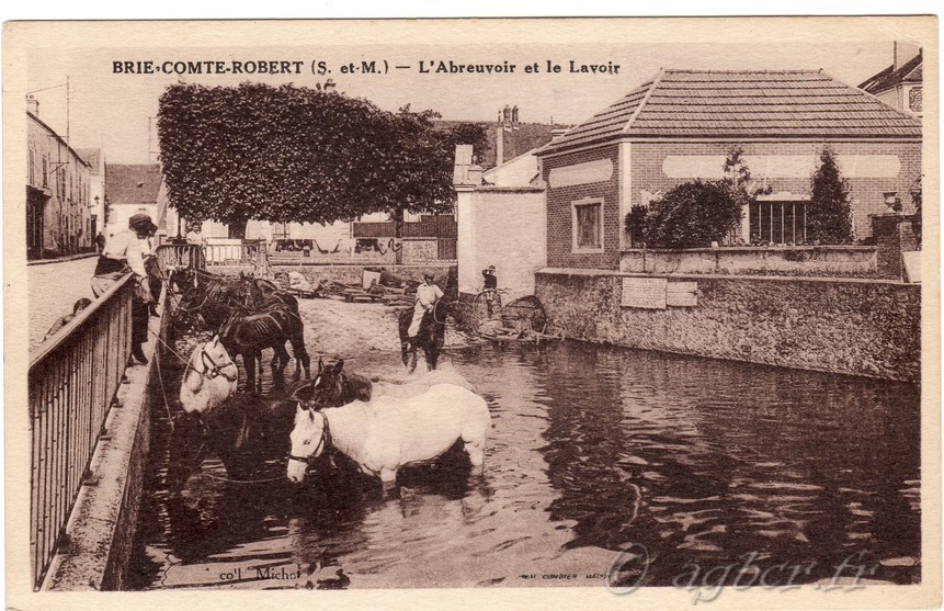 L'abreuvoir , rue Gambatta