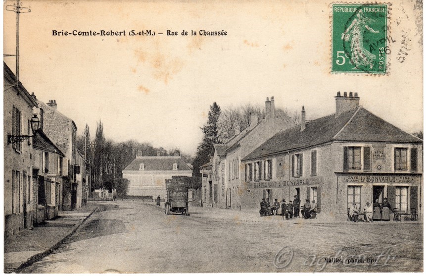 La Barrière du Maine .Relais aux chevaux