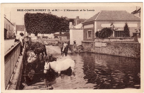 L'abreuvoir , rue Gambatta